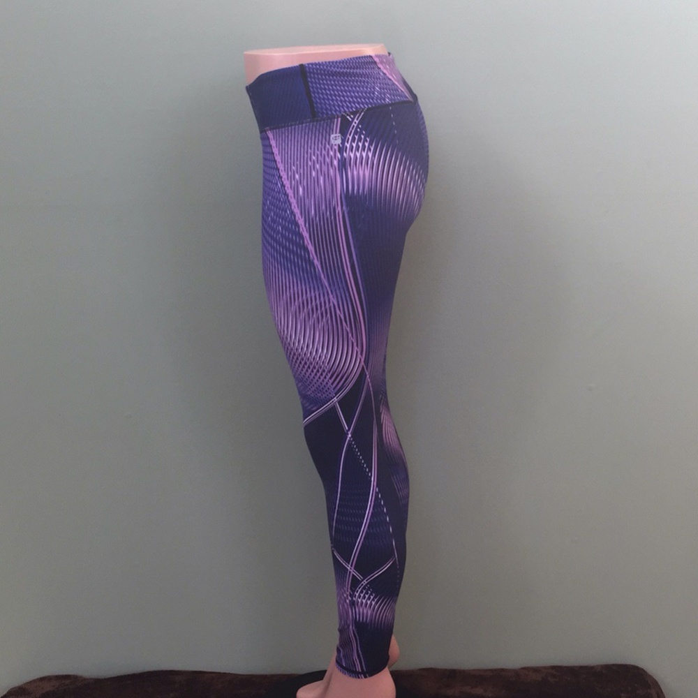 Fabletics Size Small Work Out Pants - image 4